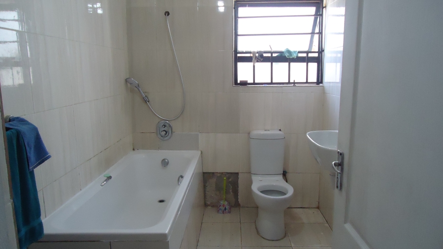4 Bedroom Property for Sale in The Connifers Western Cape